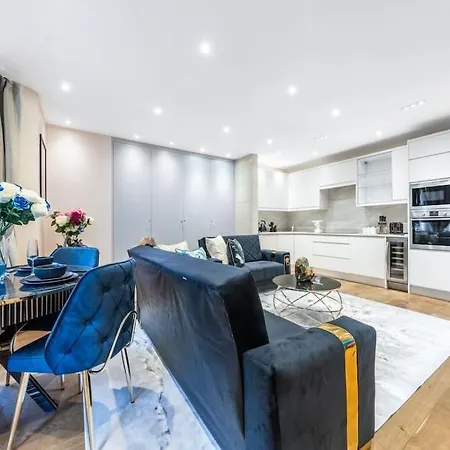 2 Bed / 2 Bath Versace Apartment In Knightsbridge London Exterior photo